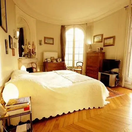 Rue Du Regard In